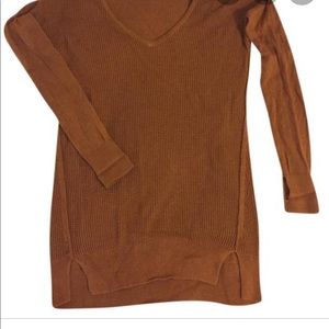 Lululemon rust color sweater with thumb holes